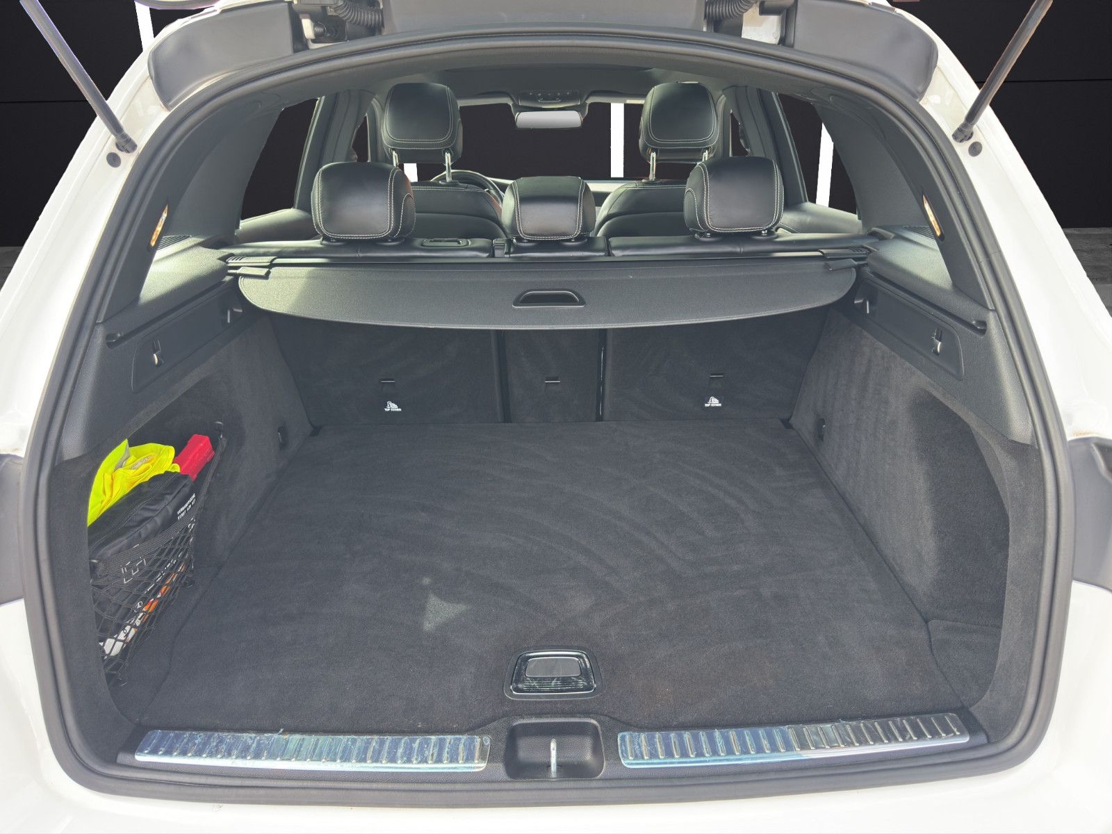 Fahrzeugabbildung Mercedes-Benz GLC 220 d 4Matic/AMG Line/Pano/ACC/Keyless Go