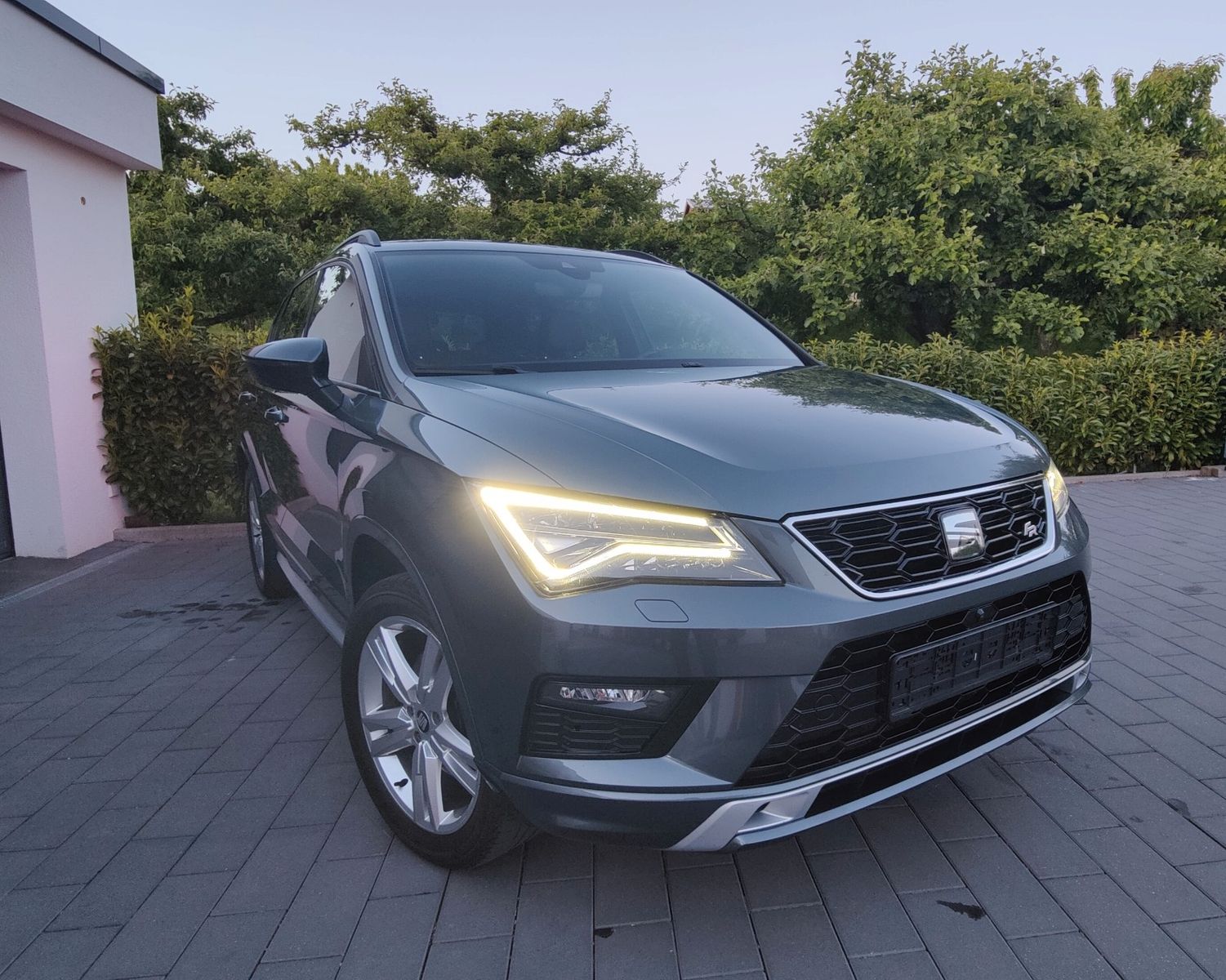 SEAT Ateca 2.0 TSI 140kW FR 4Drive DSG *AHK*