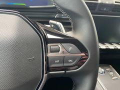 Fahrzeugabbildung Peugeot 508 Hybrid Allure Pack Autom. LED Navi ACC 17"