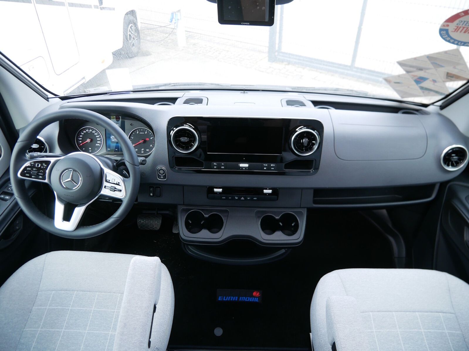 Fahrzeugabbildung Eura Mobil Profila T PT726EB Mondial-Paket, Zusatzbett