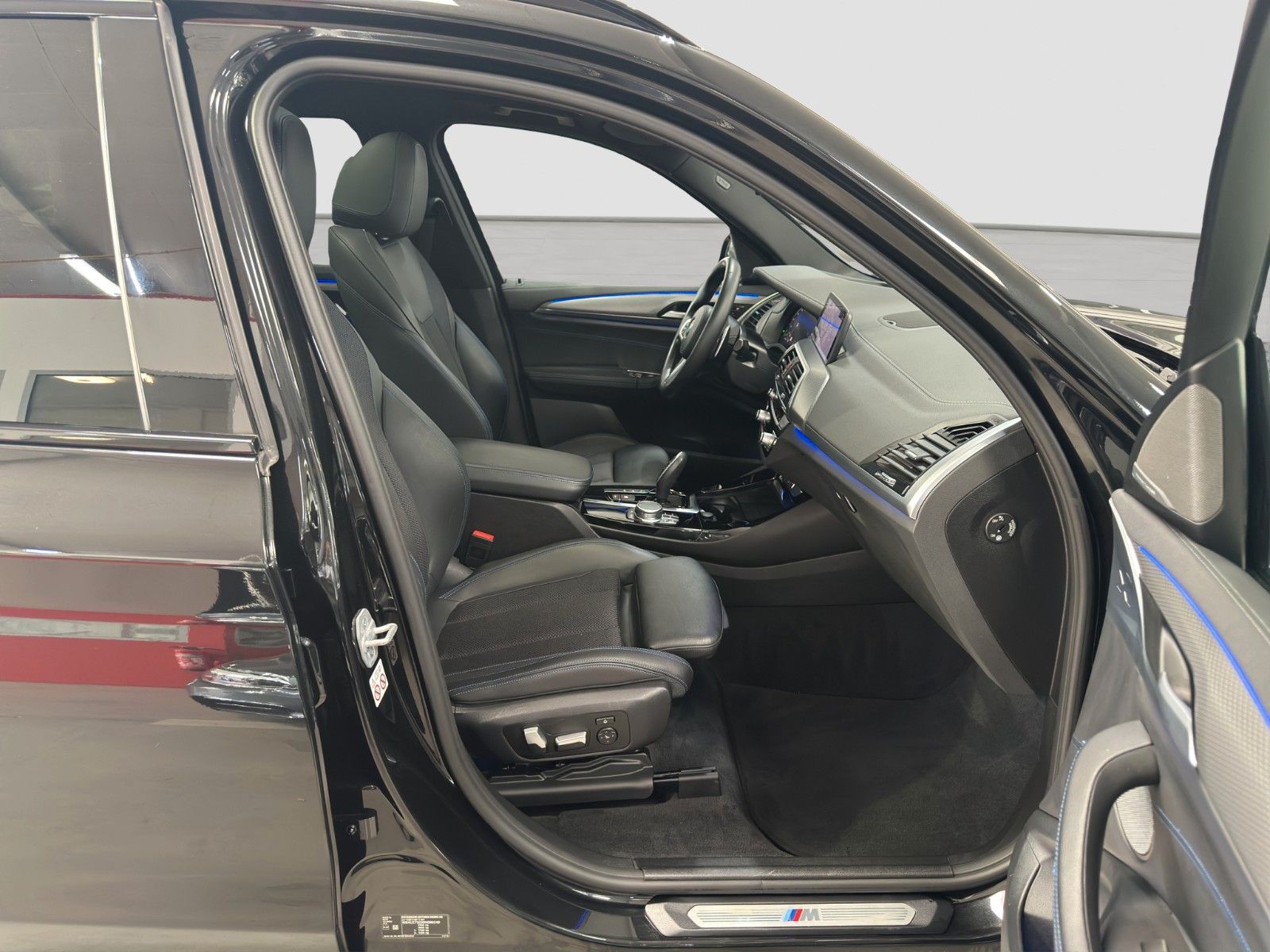 BMW X3 M40d xDr. LC.PRO AD.LED ACC H K PANO 360° AHK foto 9