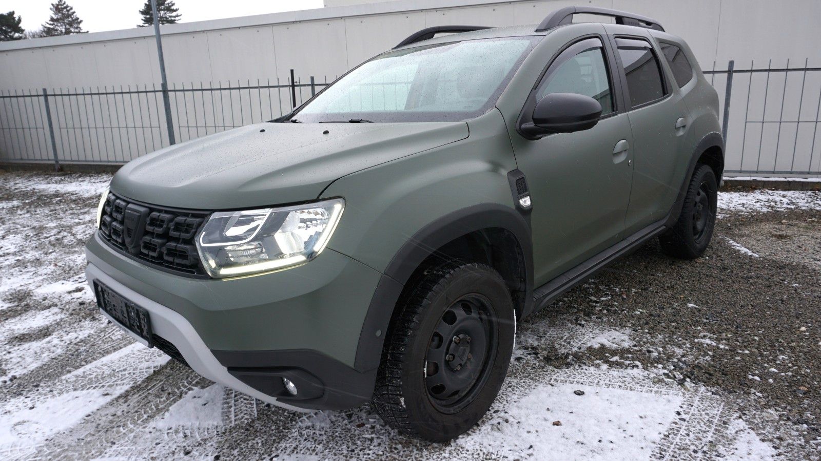 Fahrzeugabbildung Dacia Duster Adventure AHK,Scheckheft,Leder,LED,Navi