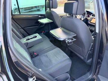 Volkswagen Tiguan - 12