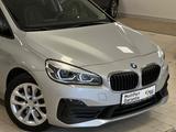 BMW 220dxD/GT/Navi+/HUD/LEDer/Kamer/ParkAs/AHK/7Sitz - silberne BMW 220 Gran Tourer