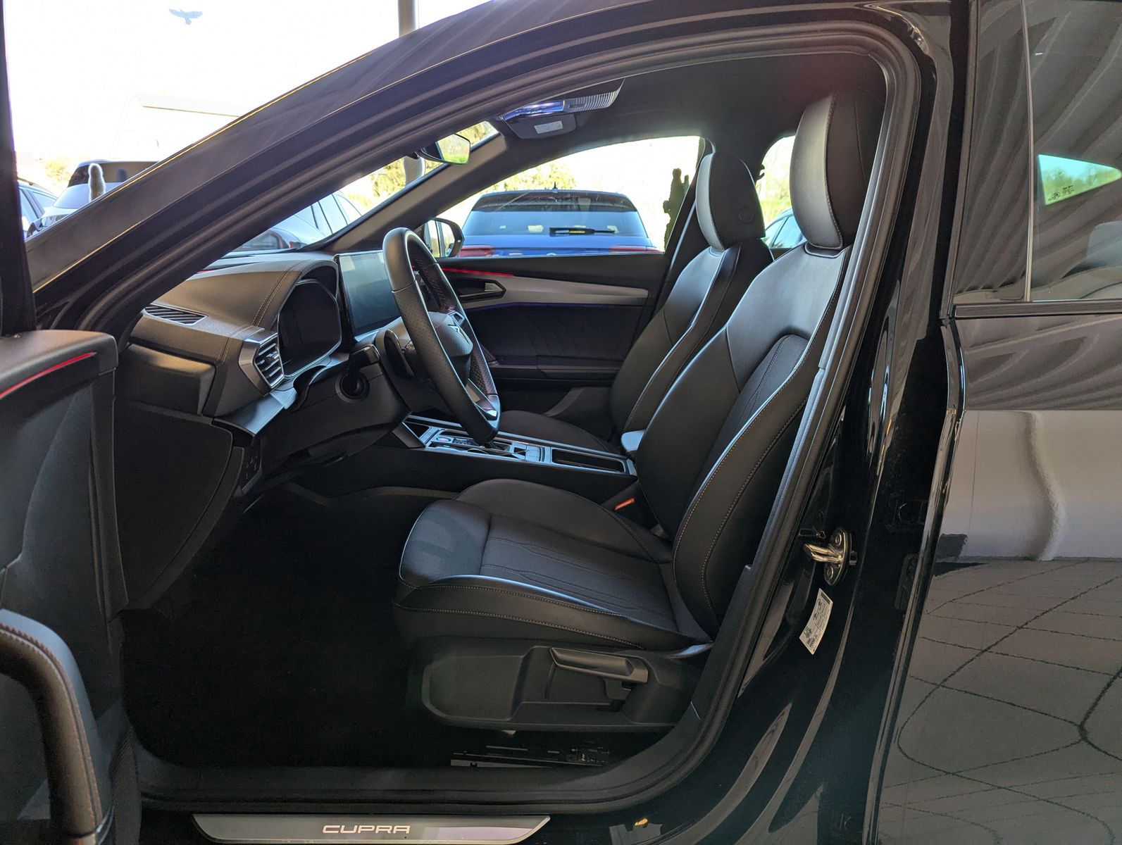 Fahrzeugabbildung CUPRA Formentor 1.5 TSI DSG DCC Full-Link Cam Navi 19"