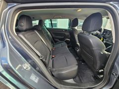 Fahrzeugabbildung Megane IV Grandtour Limited Deluxe 1.5 BLUE dCi