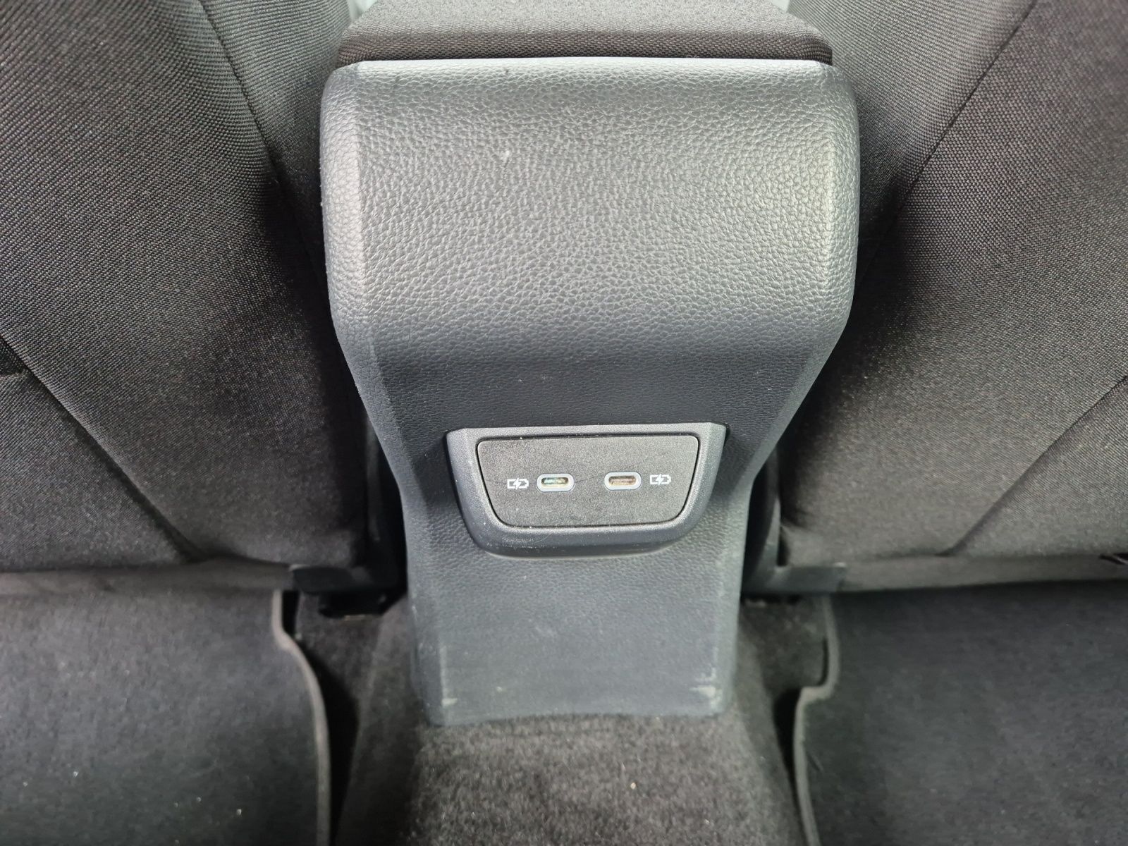 Fahrzeugabbildung Volkswagen Polo TSI Style DSG Matrix AHK AID ACC Park-Assis