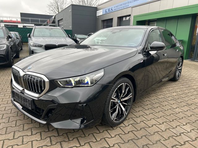 BMW 520 xDr M Sport -HUD-ACC-Pano-BelüSitz-Memo-360K