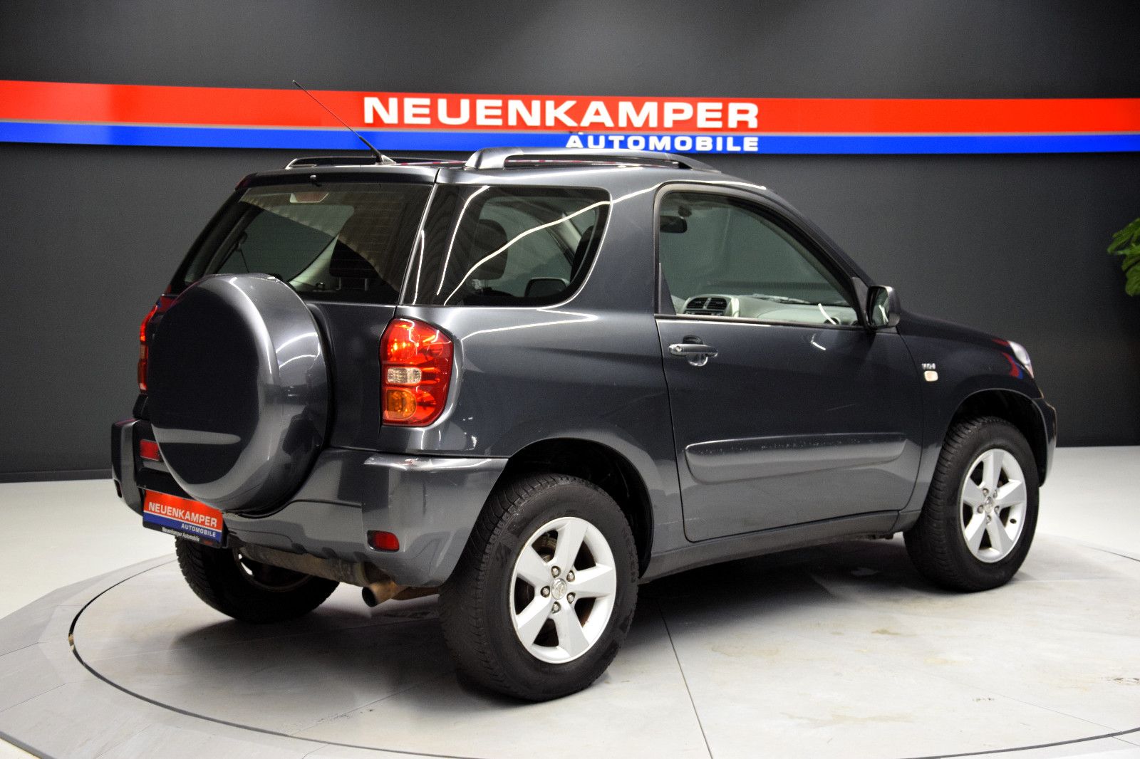 Fahrzeugabbildung Toyota RAV4 1.8 Edition Klimaanlage           *1. HAND*