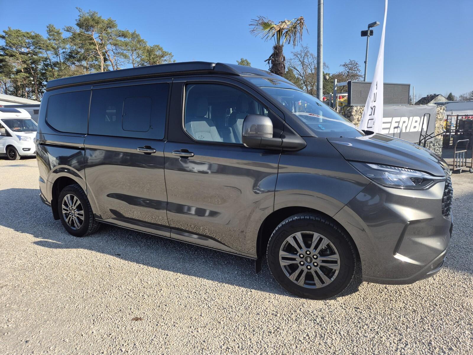 Westfalia Nugget PLUS Schlafdach AHK / Standheizung / Heck