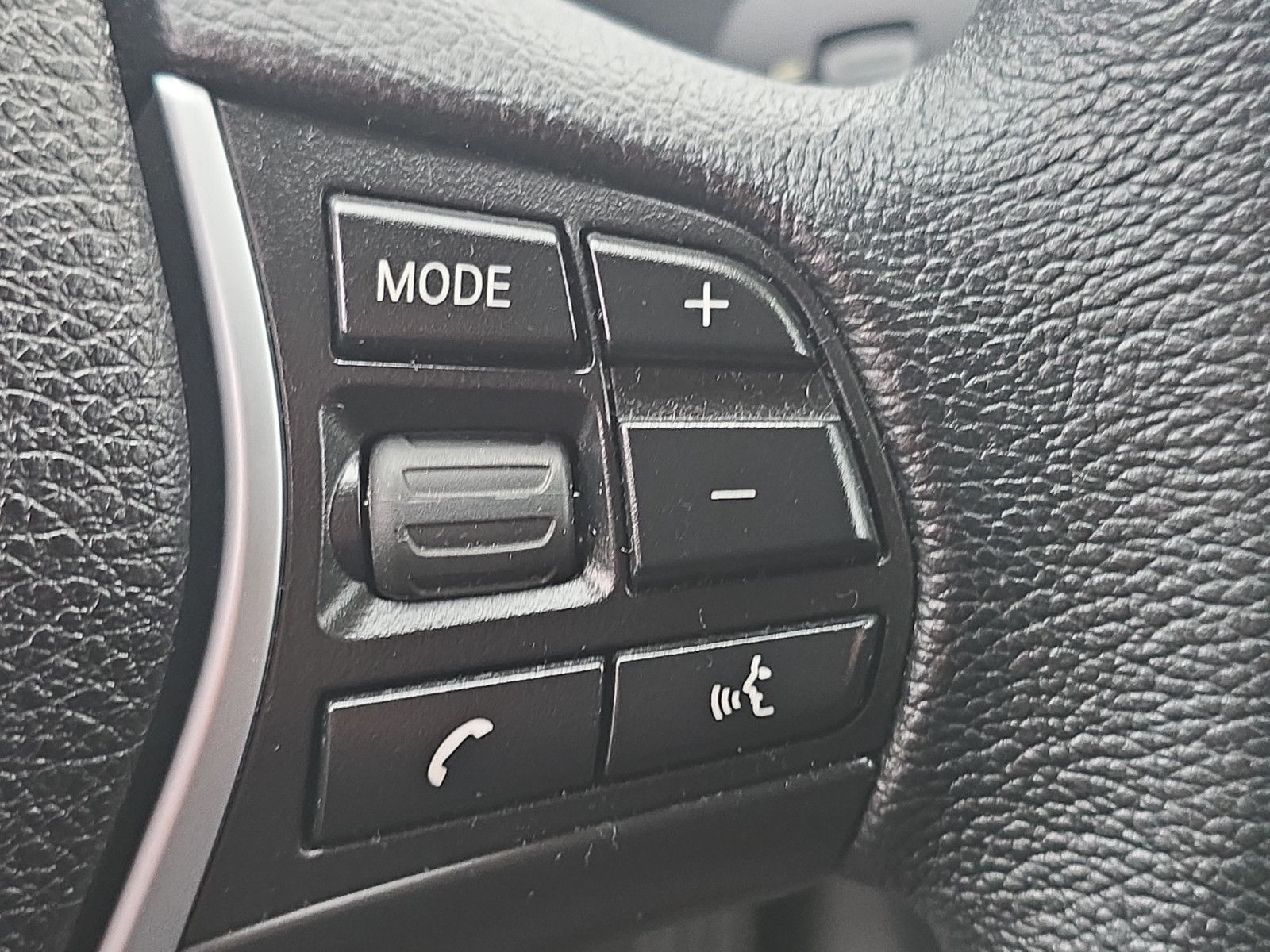 Fahrzeugabbildung BMW 318d Touring Sport Line Navi PDC Elktr.Heckklapp