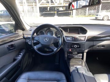 Mercedes E 300 - 12