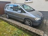 Opel Zafira-A 2.2L Diesel AHK TÜV 10.27 20... - Opel Zafira aus 2004 mit Diesel-Antrieb