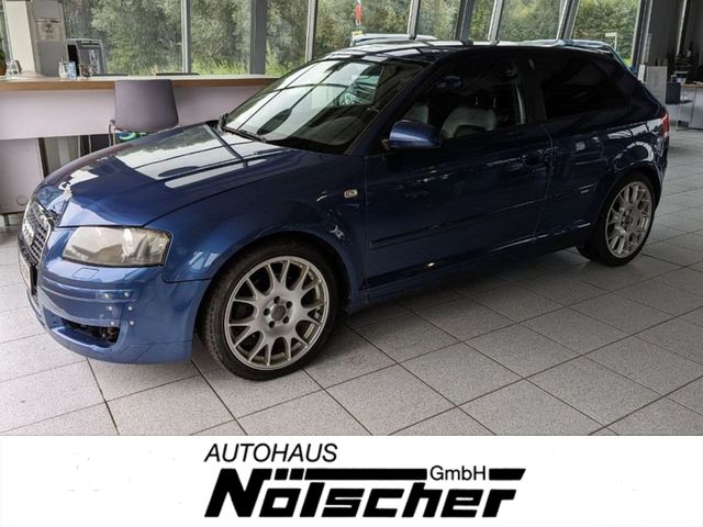 Audi A3 2.0 TFSI DSG tiptr. *S line/18"/Xenon/Klima*