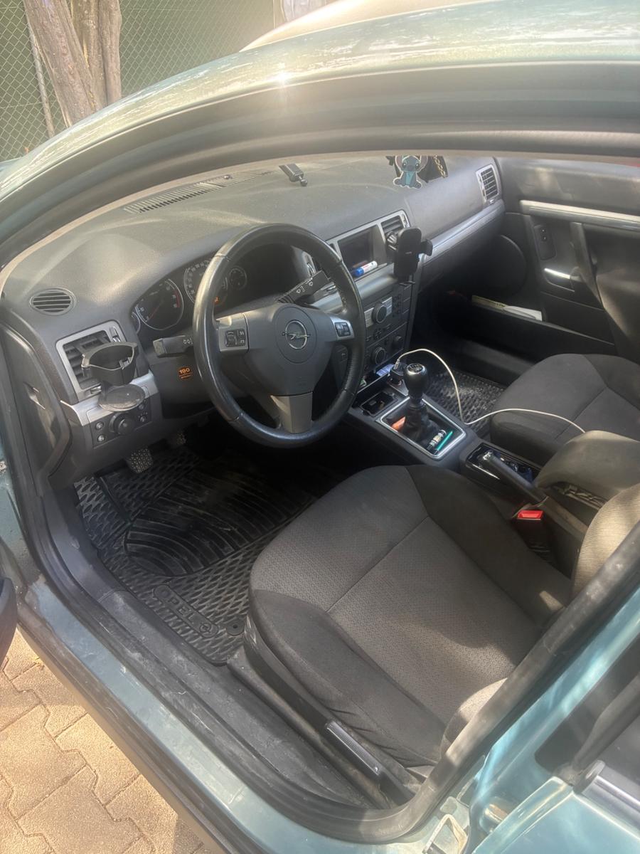 Opel Vectra 2005 — engine 1.796 cm³, 140 HP (103kW)