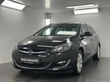 Opel Astra J Sports Tourer Exklusiv Teilleder - Opel Astra Exklusiv mit Diesel-Antrieb