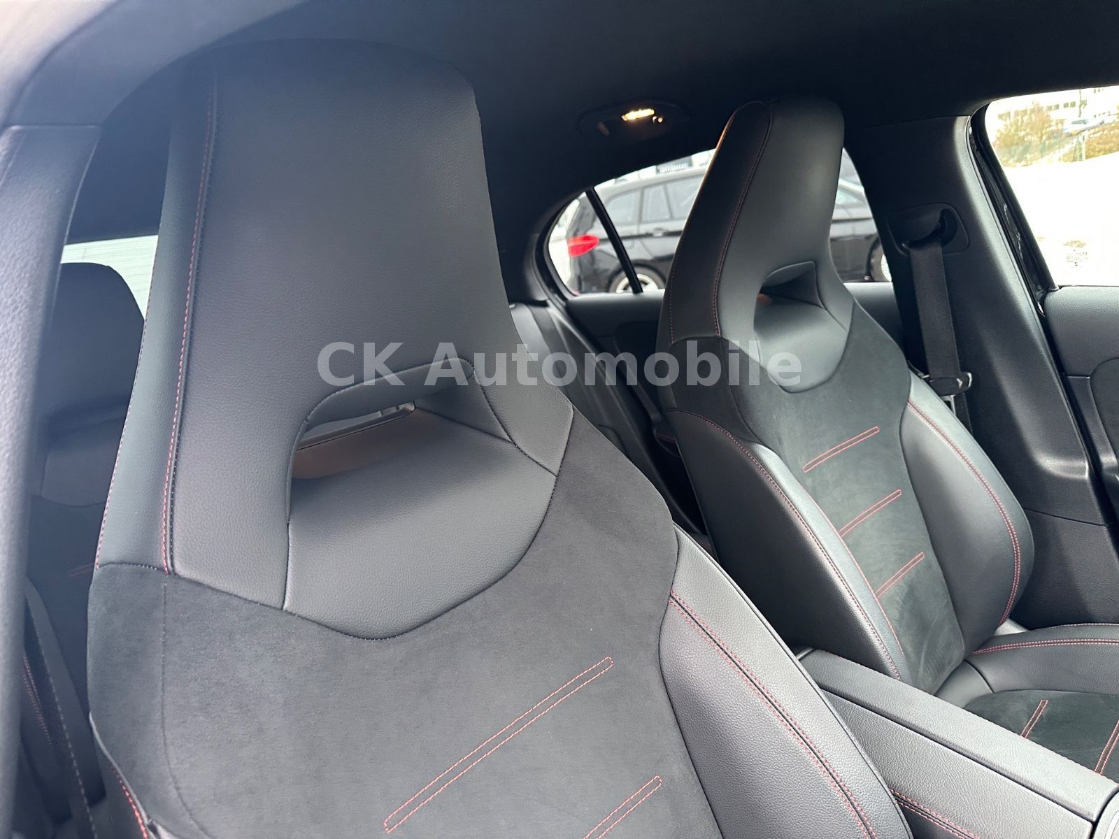 Fahrzeugabbildung Mercedes-Benz A 250e AMG-Line/Night-Paket/Navi/LED/Kamera