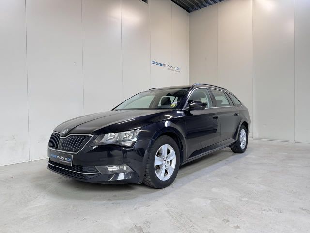 Skoda Superb 1.6 TDI Autom. - Airco - GPS - Topstaat! 