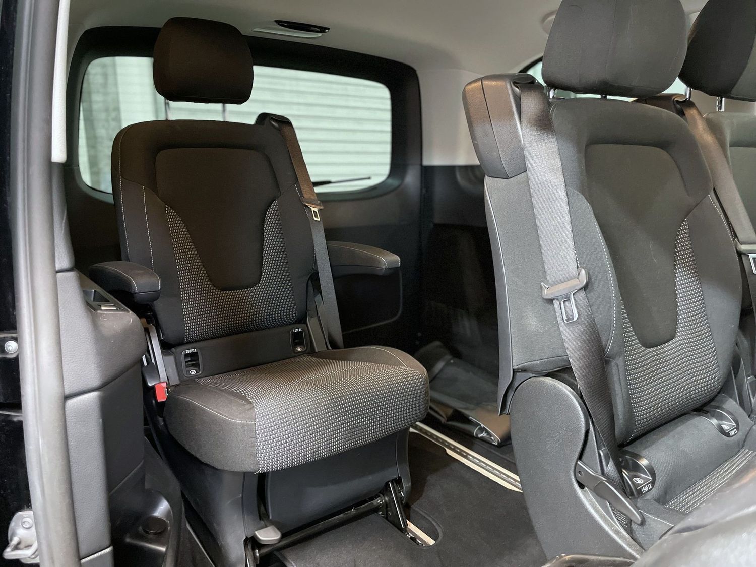 Fahrzeugabbildung Mercedes-Benz V 250 d EDITION kompakt Sport Night#Kamera#Ambie