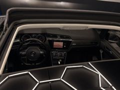 VW Touran 2.0TDI DSG R-Line NAVI Klimaautom LED