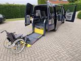 Volkswagen T5 Caravelle*Behindertengerecht*Selbstf*Hecklift - Volkswagen T5 Caravelle mit Diesel-Antrieb