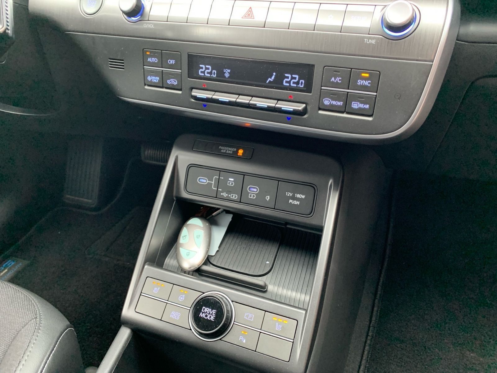 Fahrzeugabbildung Hyundai KONA Trend Elektro 65,4 kWh el.HK