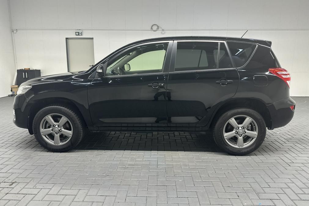 TOYOTA RAV 4