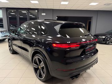 Porsche Cayenne - 6