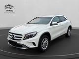Mercedes-Benz GLA 180 Navi/Xenon/Teilleder/Sitzheizung/PDC - Mercedes-Benz GLA 180 mit Benzin-Antrieb: Geländewagen, Automatik