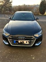 Audi A4 Avant 35 TFSI S tronic adv. | 8-fach bereift
