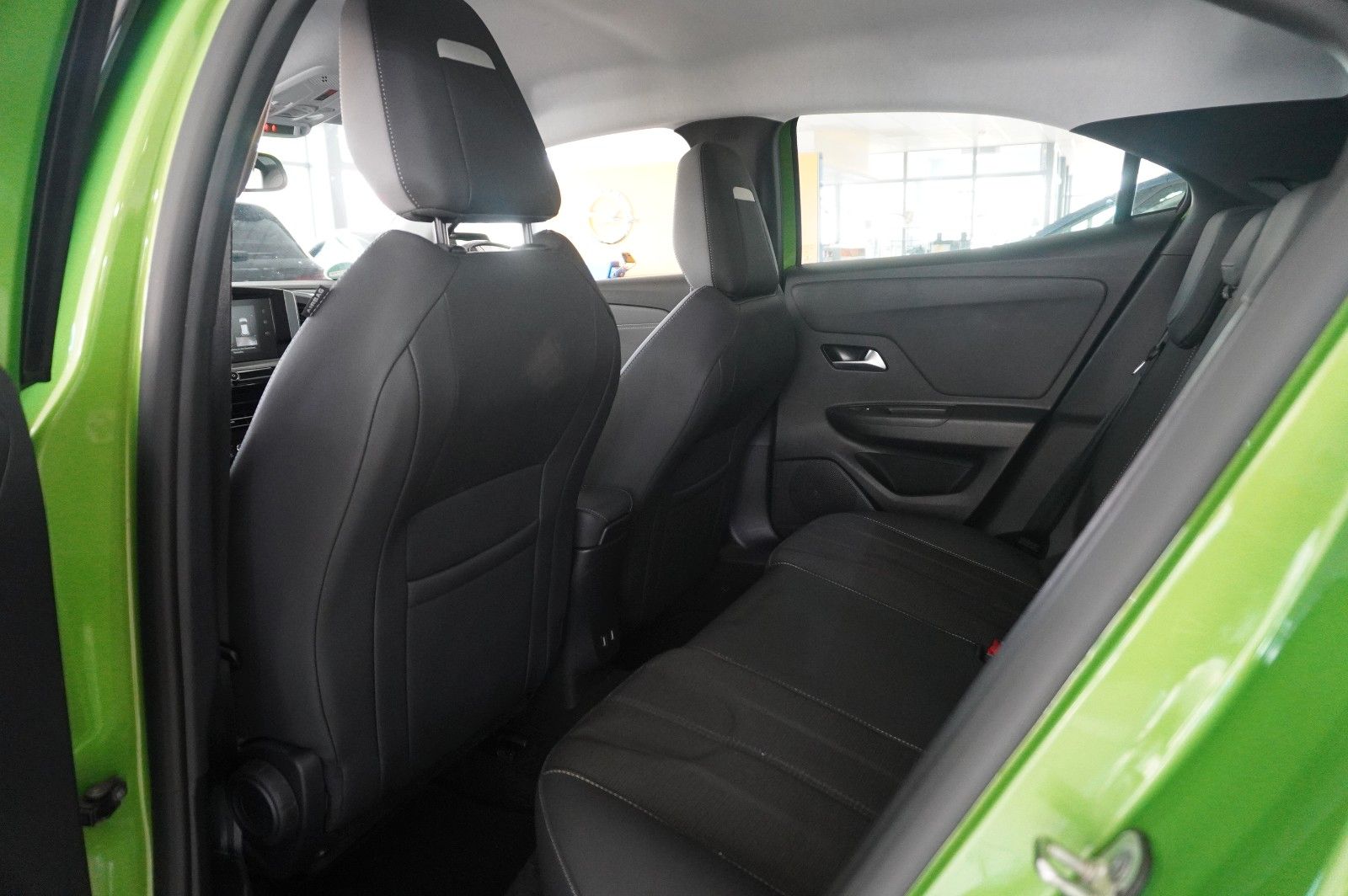 Fahrzeugabbildung Opel Mokka-e ELEGANCE 3-PHASIG NAVI/LED/KAMERA/SPORT