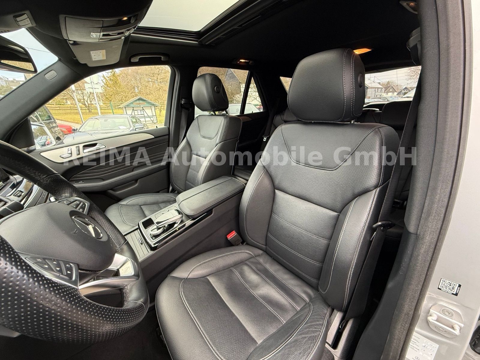 Fahrzeugabbildung Mercedes-Benz GLE 250 d AMG-Paket, LED, H&K, DAB, Leder