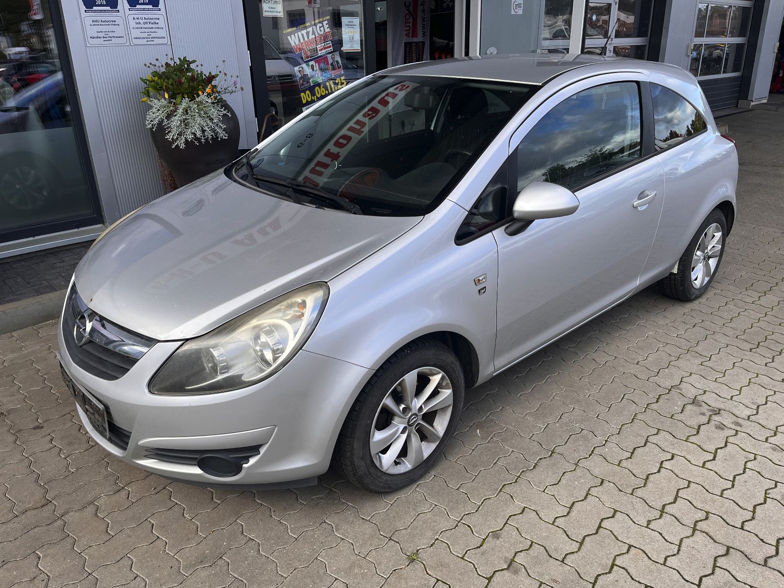 Fahrzeugabbildung Opel Corsa D Edition "111 Jahre"