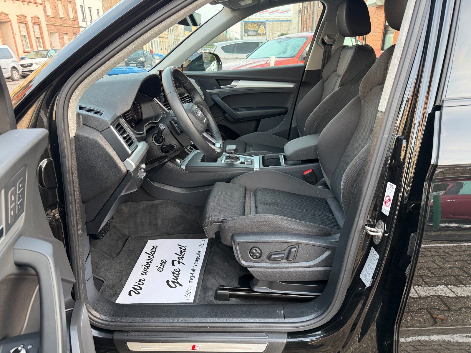 Fahrzeugabbildung Audi Q5 55 TFSI e quattro S-LINE ACC LANE ASSIST HUD