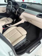 BMW X1 xDrive 20 d M Sport Paket VOLL! AHK H&K - BMW X1: Xdrive20d M Sport