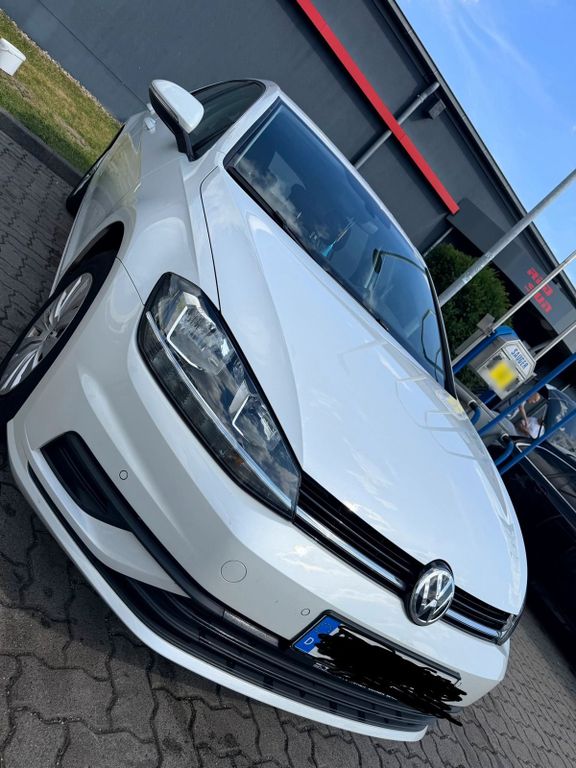 Image of Volkswagen Golf
