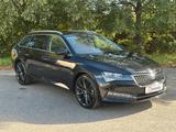 Skoda 2.0TDi DSG Style+ NAVI DCC KAMERA eHK LM19"AHK - Skoda Superb Jahreswagen mit Diesel-Antrieb: Kombi