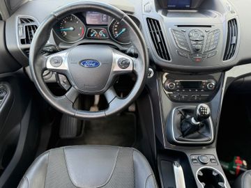 Ford Kuga - 10