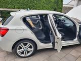 BMW 118d xDrive - M Paket | 8-fach bereift - BMW 118: 118d M Paket
