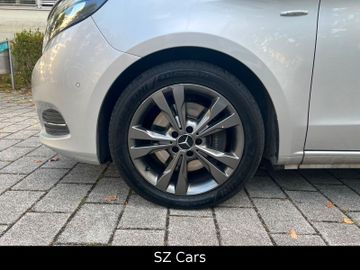 Mercedes V 250 - 12
