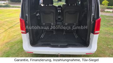 Mercedes V 220 - 11