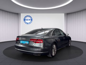 Audi A8 - 8