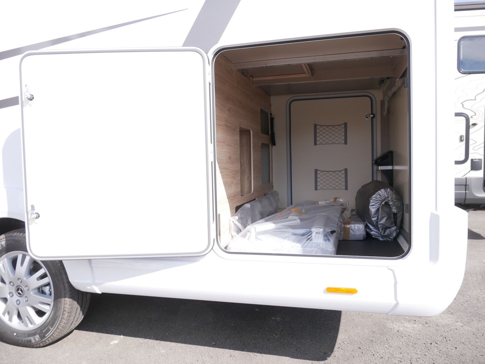 Fahrzeugabbildung Eura Mobil Profila T PT726EB Mondial-Paket, Zusatzbett