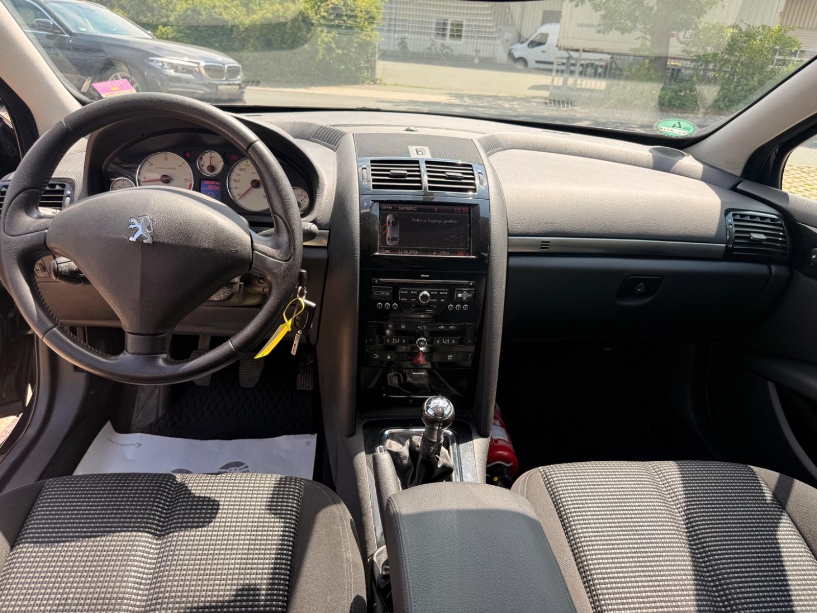 Peugeot 407 2010 — photo 12