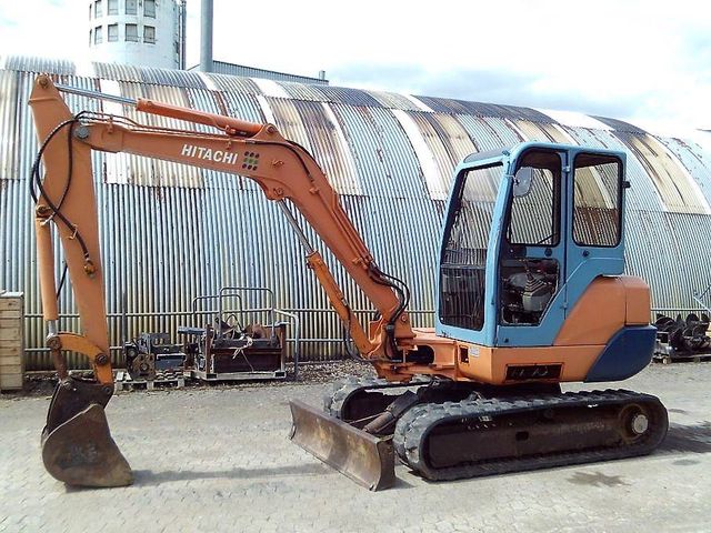 Hitachi EX 40