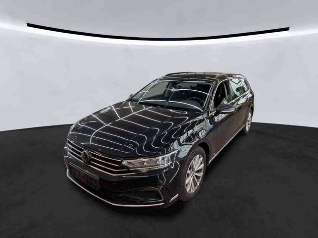 VW Passat Variant GTE Aut. LED SHZ Navi ACC Kessy