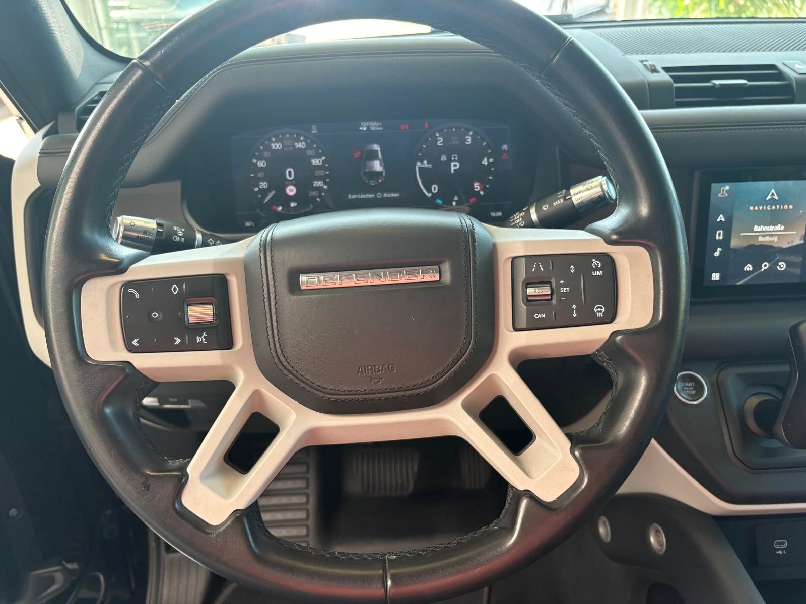 Fahrzeugabbildung Land Rover Defender 110 SE