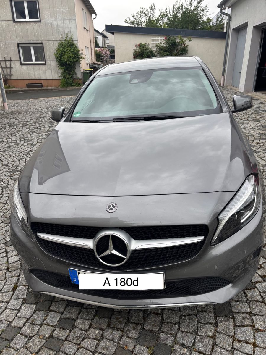 MERCEDES-BENZ A 180 d DCT 