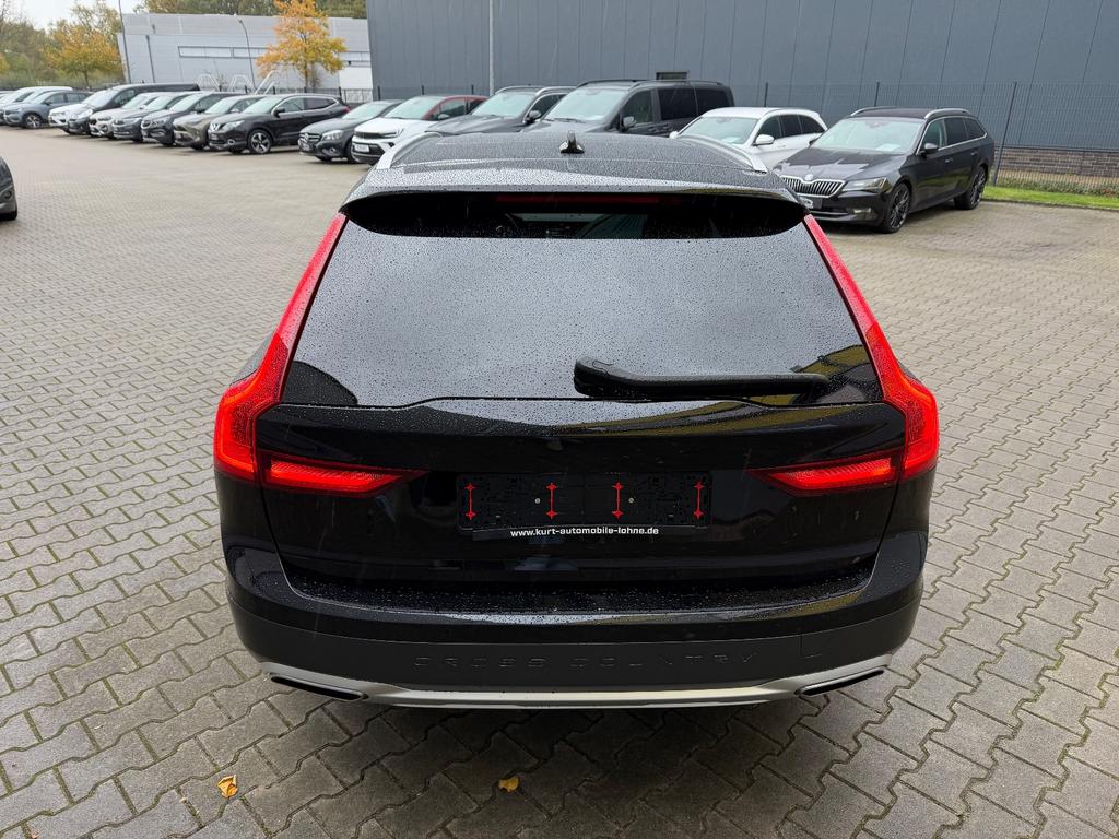 Volvo V90 Cross Country