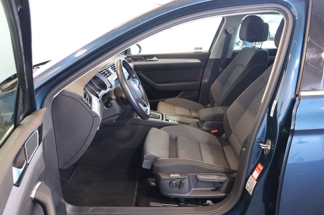Volkswagen Passat 1.5 TSI Business ACC+LED+CARPLAY+AHK
